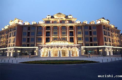 为什么广告机在酒店如此受青睐?