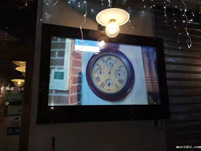 华体汇体育官网入口49寸壁挂户外广告机用于意大利行政机构